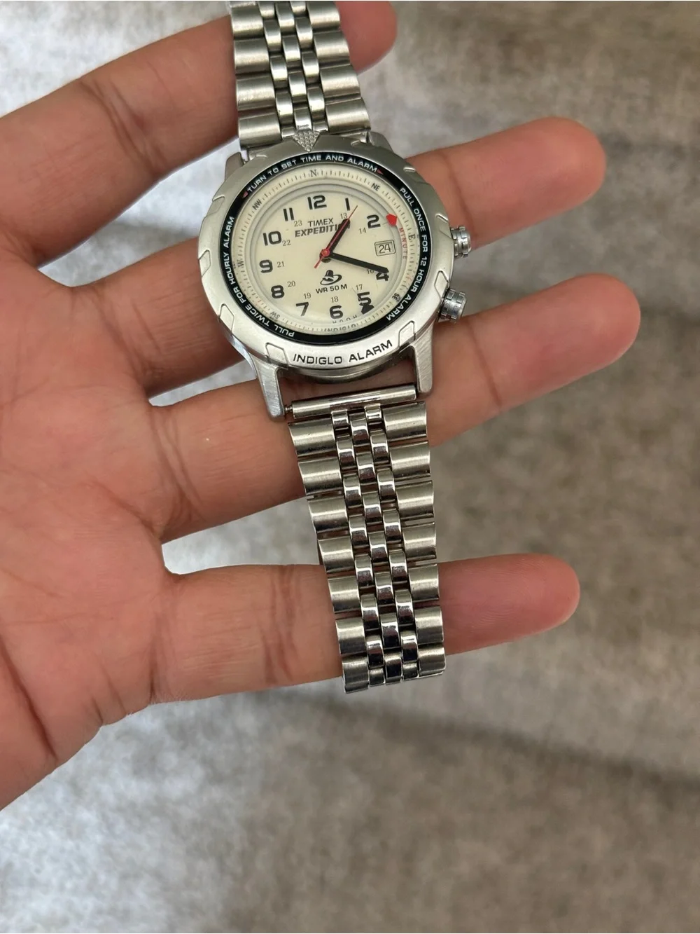 Timex Mens Silver Watch with Cream Dial and Red Second Hand  jubilee bracelet